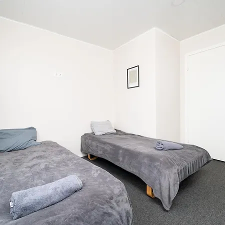 8 - Bright 2br Apartment, Near Centre, Airport Access Appartamento *