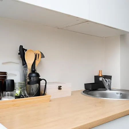 8 - Bright 2br Apartment, Near Centre, Airport Access Appartamento Reval