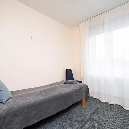 Apartment 8 - Bright 2Br Apartment, Near Centre, Airport Access *