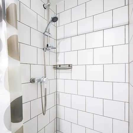 8 - Bright 2br Apartment, Near Centre, Airport Access Reval