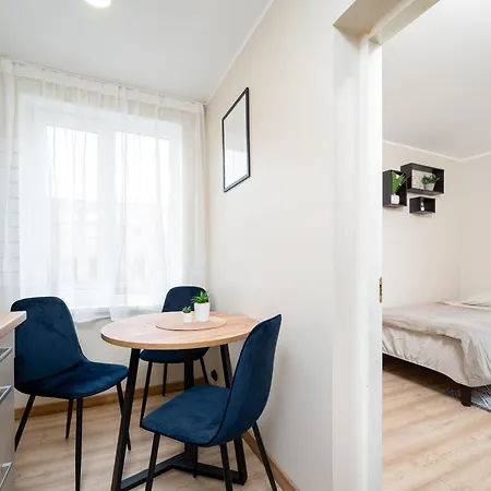 8 - Bright 2br Apartment, Near Centre, Airport Access Appartamento Reval