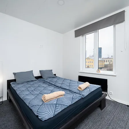 8 - Bright 2br Apartment, Near Centre, Airport Access
