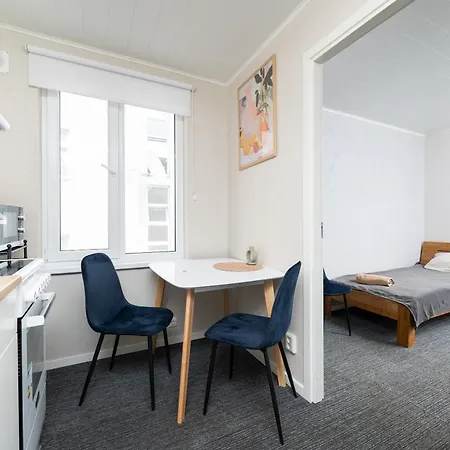 8 - Bright 2br Apartment, Near Centre, Airport Access Reval