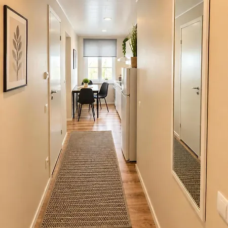8 - Bright 2br Apartment, Near Centre, Airport Access * Tallinna