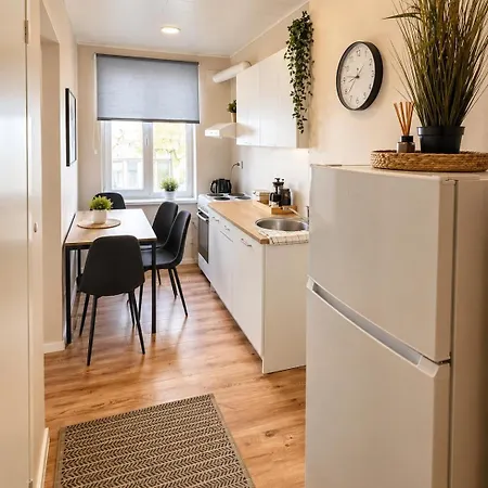 8 - Bright 2br Apartment, Near Centre, Airport Access * Tallinna